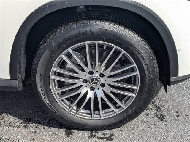 Used 2025 Mercedes-Benz GLC 300 image 12