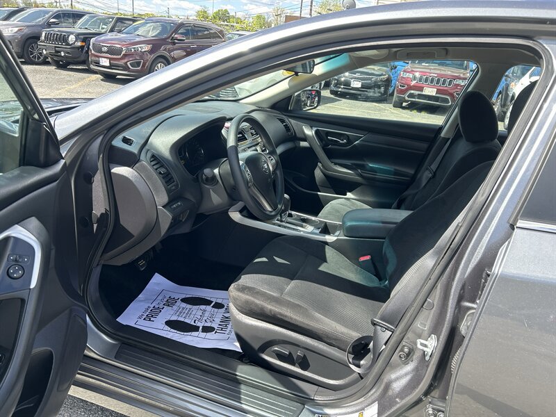 Used 2015 Nissan Altima 2.5 S w/ Special Edition Package FWD image 9