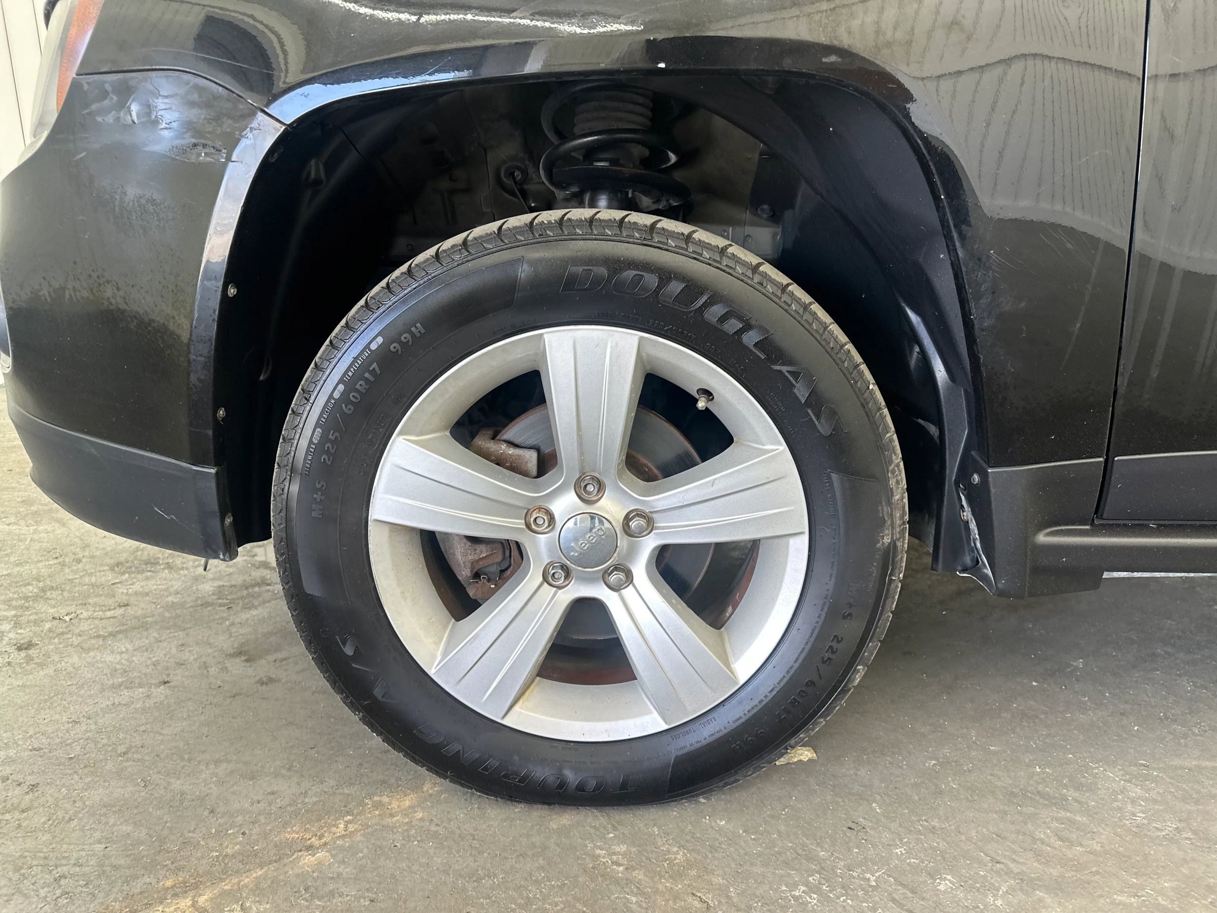Used 2014 Jeep Compass Latitude image 9