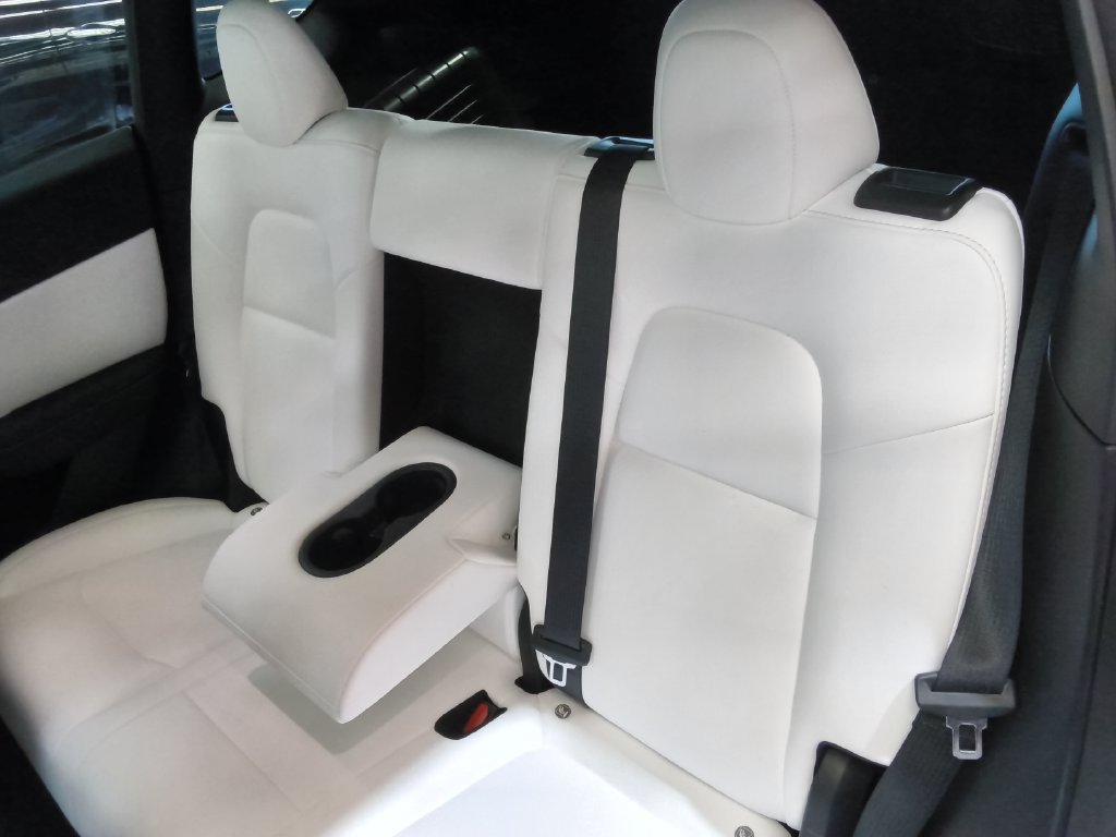 Used 2022 Tesla Model Y Performance AWD/4WD image 15