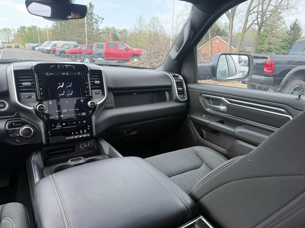 Used 2024 RAM 1500 Big Horn AWD/4WD image 38
