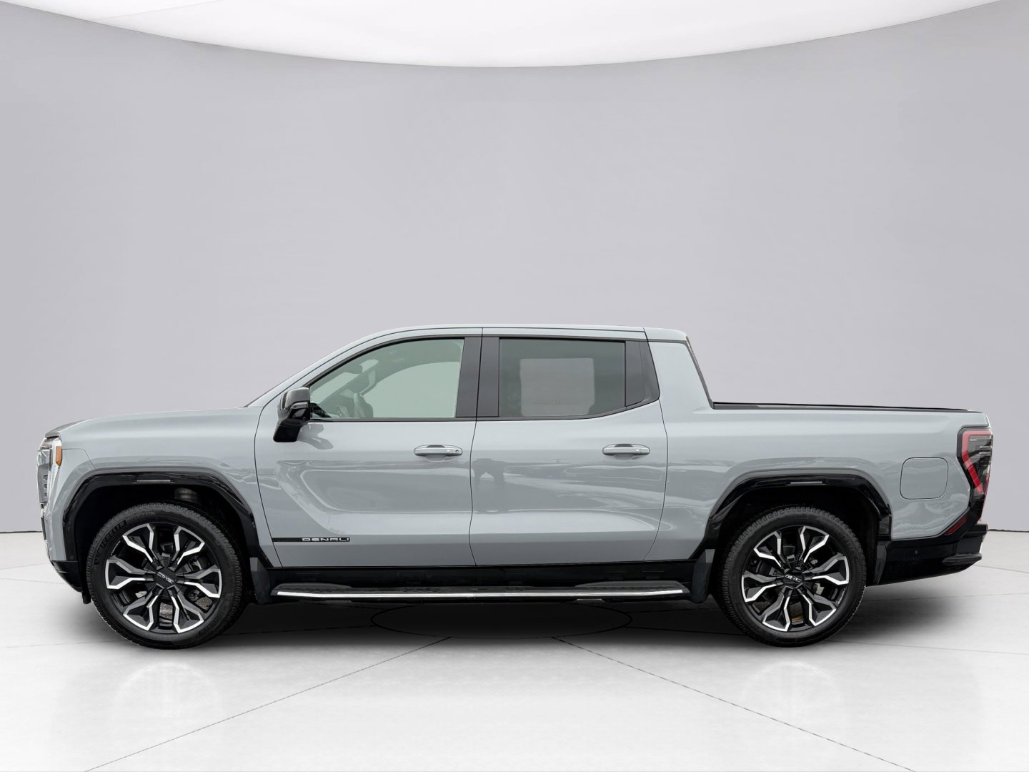 Used 2024 GMC Sierra EV Denali image 6