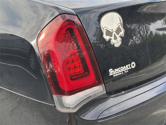 Used 2022 Chrysler 300 Touring w/ Sport Appearance Package image 10