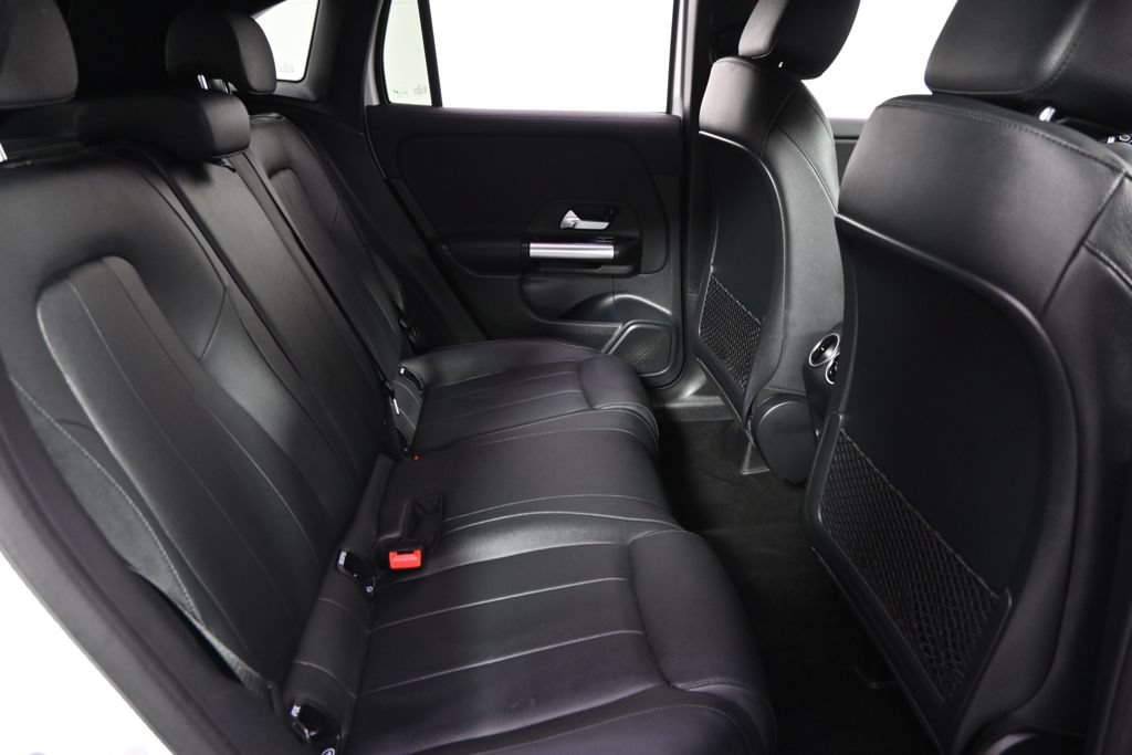 Used 2025 Mercedes-Benz GLA 250 4MATIC image 19