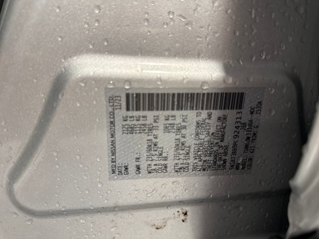 Used 2023 Nissan Rogue SV AWD/4WD image 22