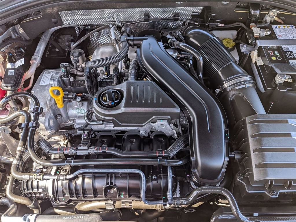 Used 2025 Volkswagen Jetta SE image 31