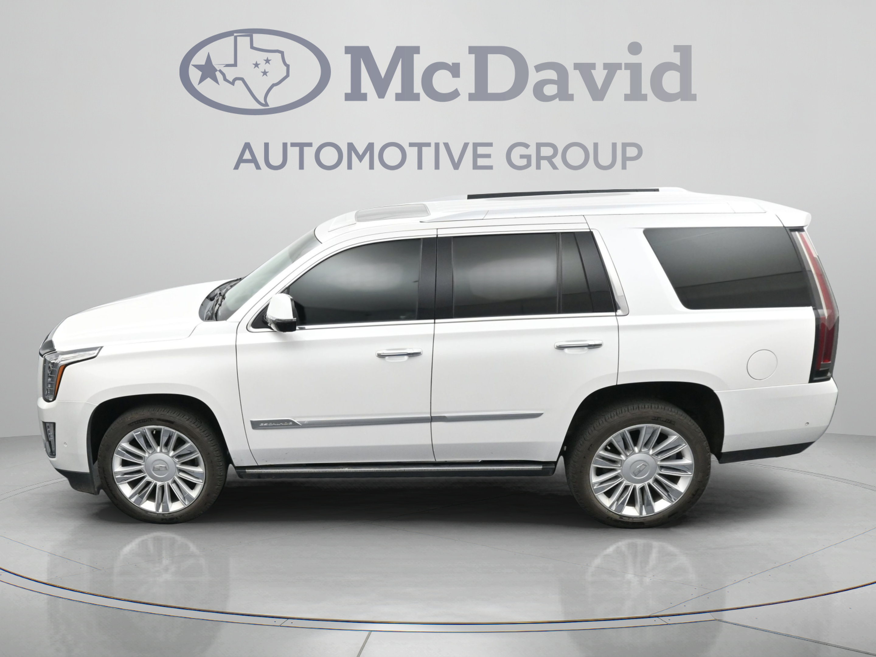 Used 2019 Cadillac Escalade Platinum AWD/4WD image 37