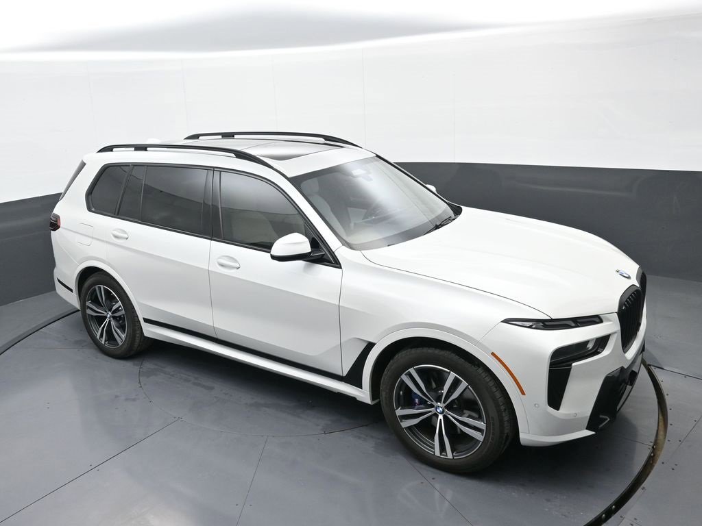 Used 2026 BMW X7 xDrive40i w/ M Sport Package image 31