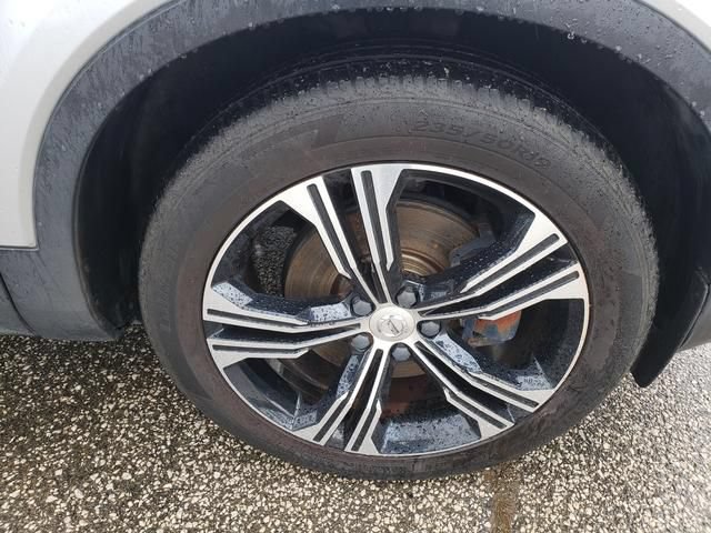 Used 2019 Volvo XC40 T4 Inscription FWD image 33