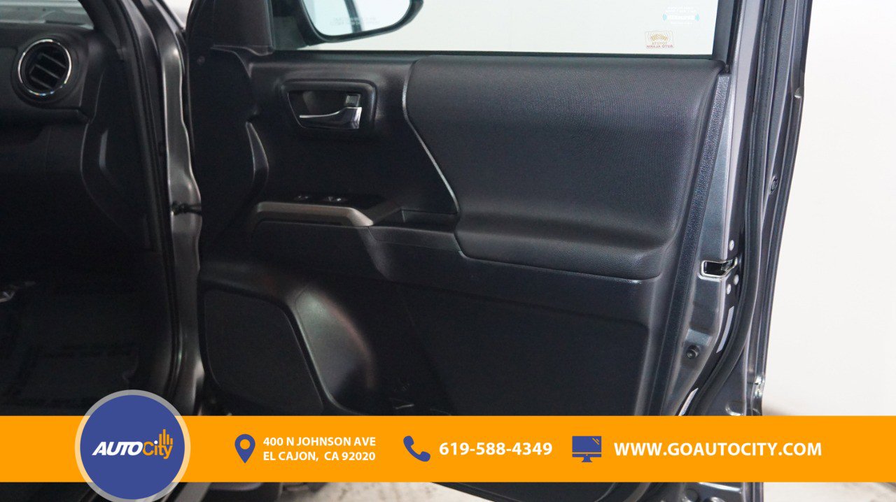 Used 2019 Toyota Tacoma TRD Sport w/ Technology Package RWD image 17