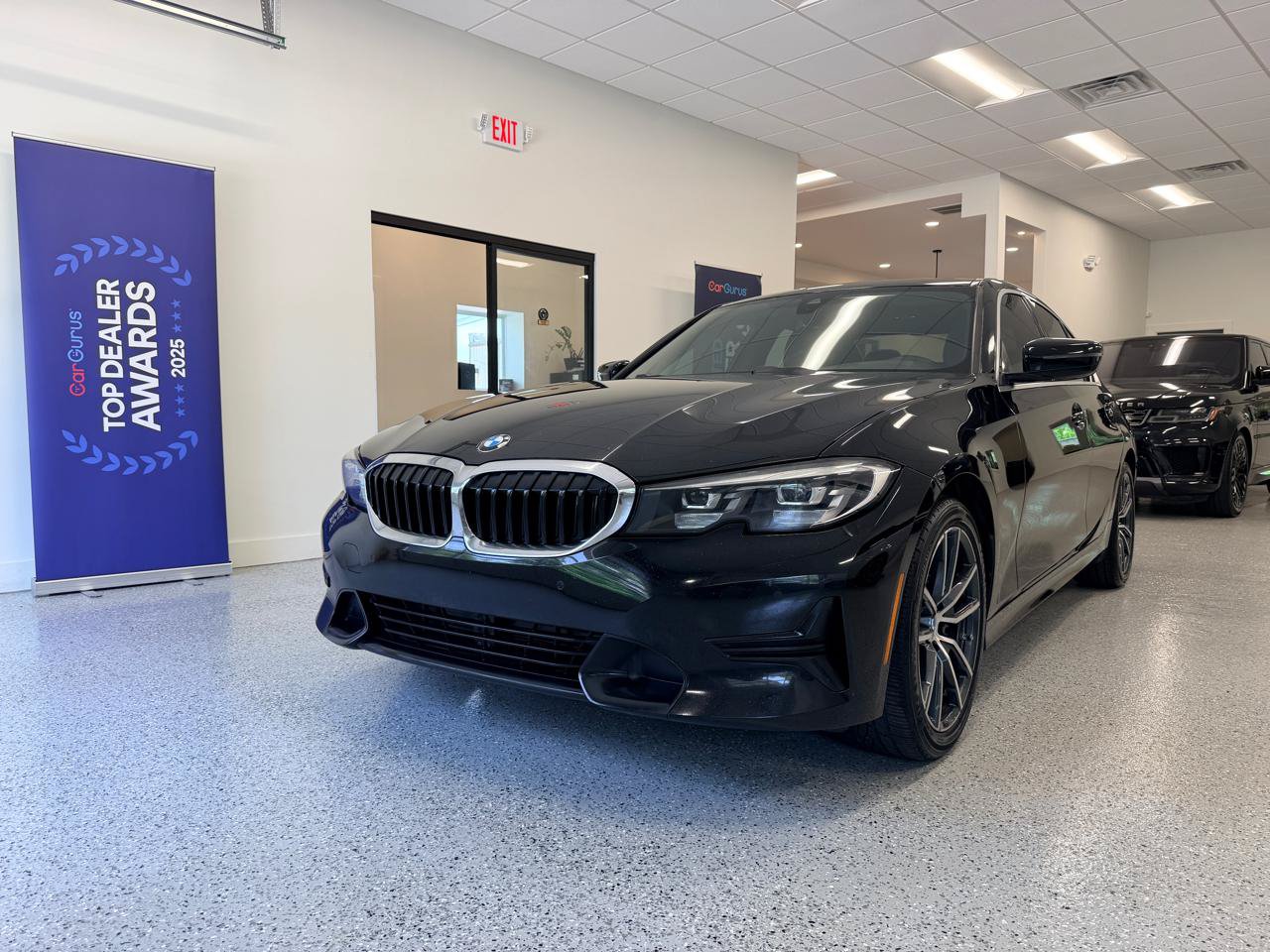 Used 2019 BMW 330i Sedan w/ Driving Assistance Package RWD image 3