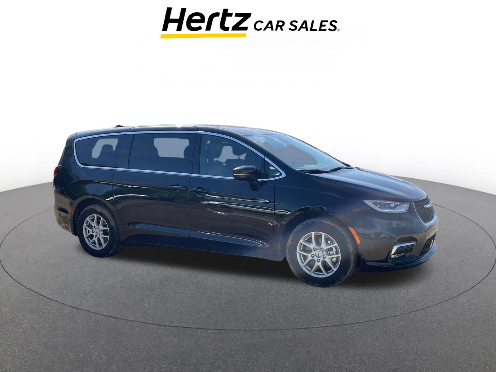 Used 2025 Chrysler Pacifica Select image 1