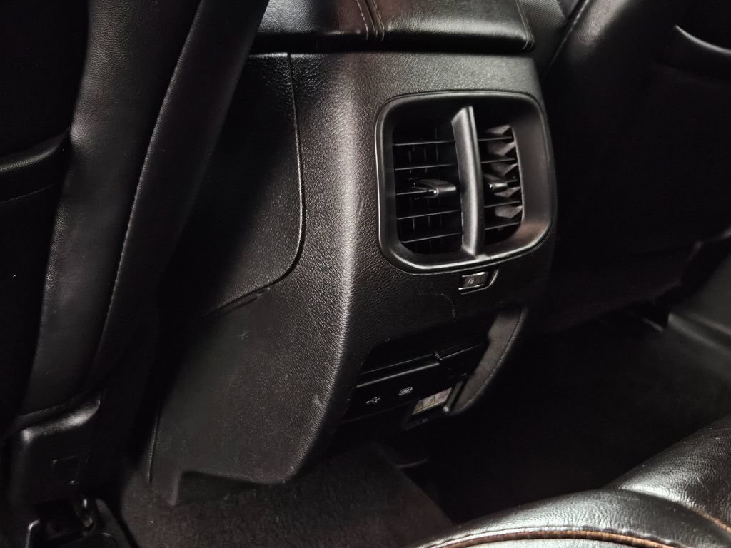Used 2019 Jeep Cherokee Limited FWD image 26