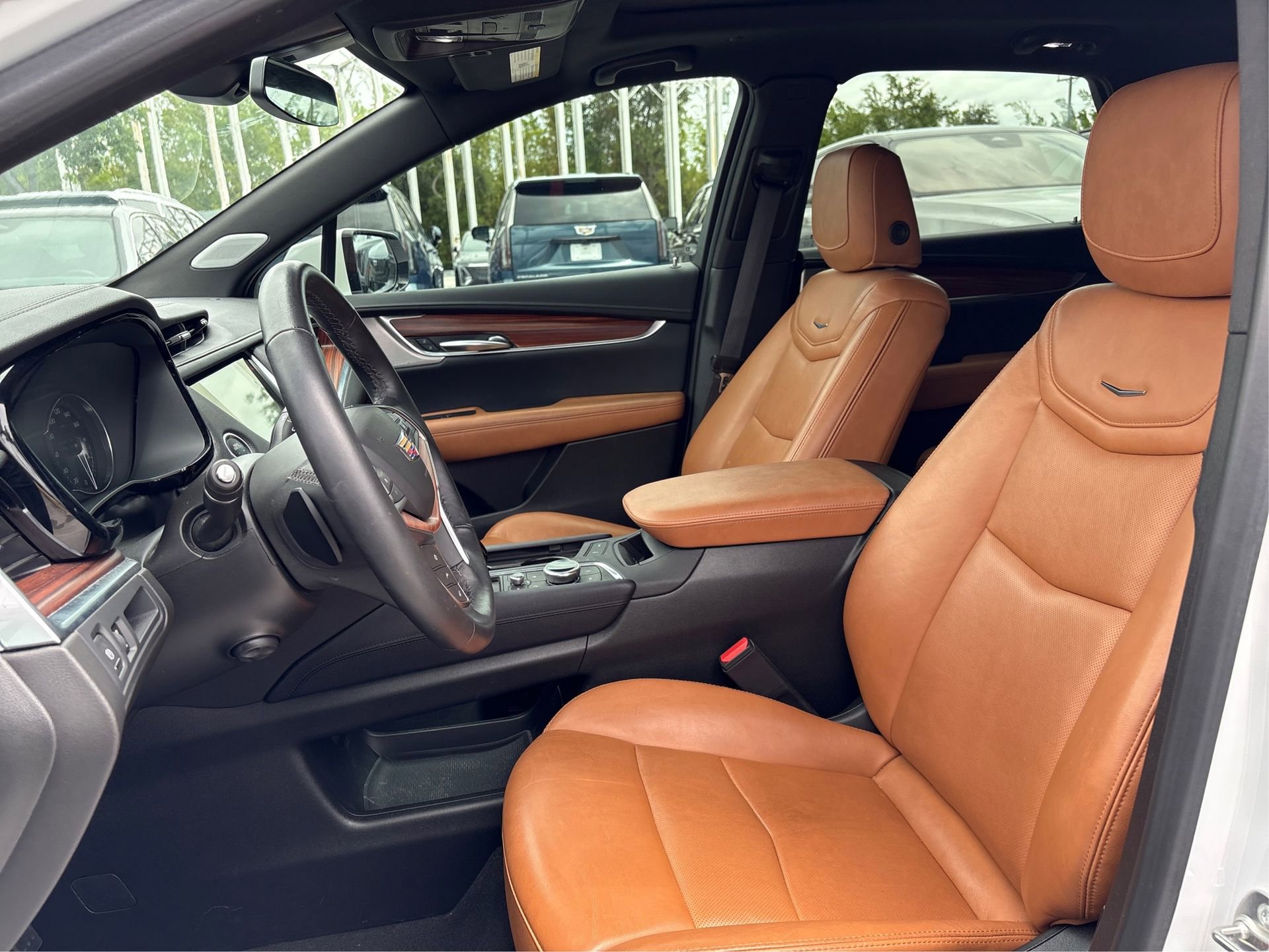 Used 2024 Cadillac XT5 Premium Luxury FWD image 9