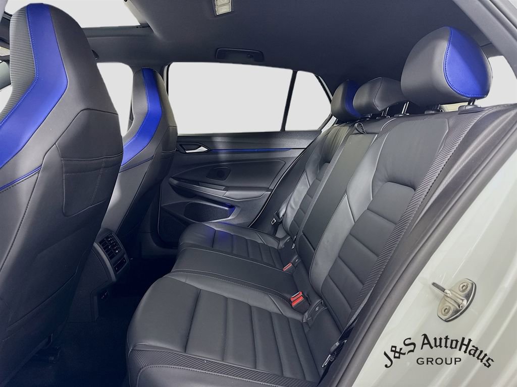 Used 2022 Volkswagen Golf R image 28