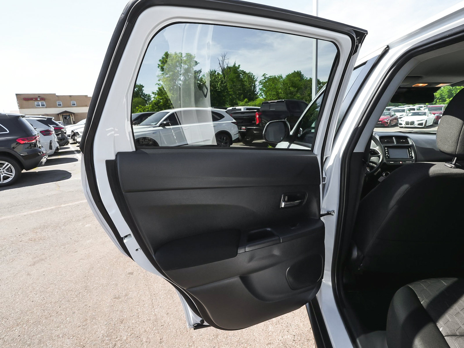 Used 2024 Mitsubishi Outlander Sport ES AWD/4WD image 11