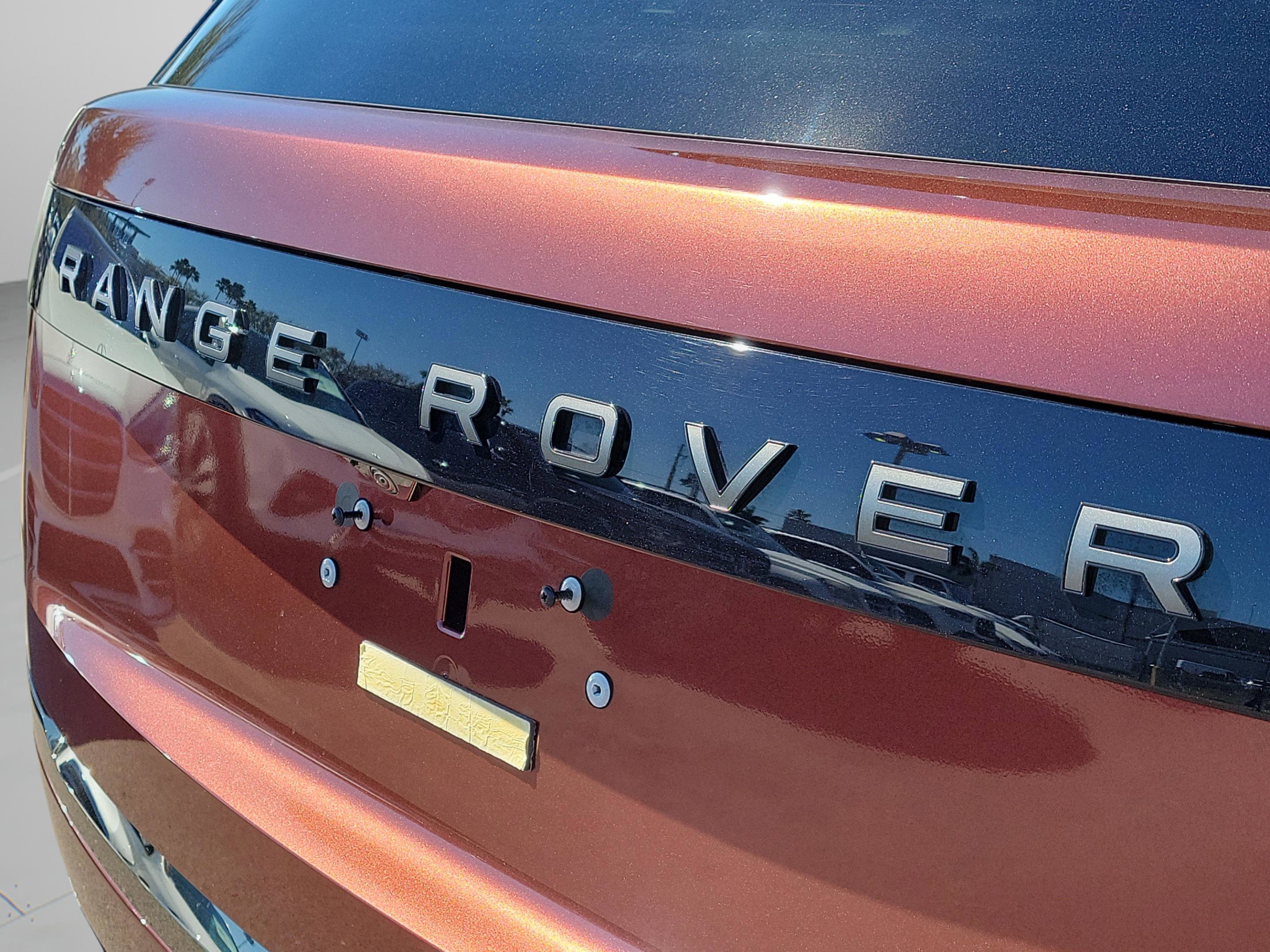 Used 2023 Land Rover Range Rover SV image 7
