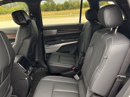 New 2027 Cadillac Vistiq Luxury AWD/4WD image 25