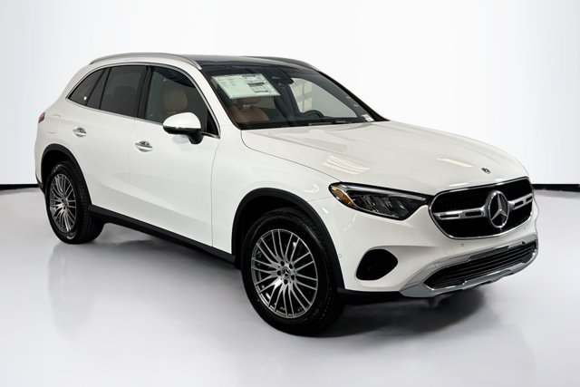 Used 2026 Mercedes-Benz GLC 300 4MATIC image 3