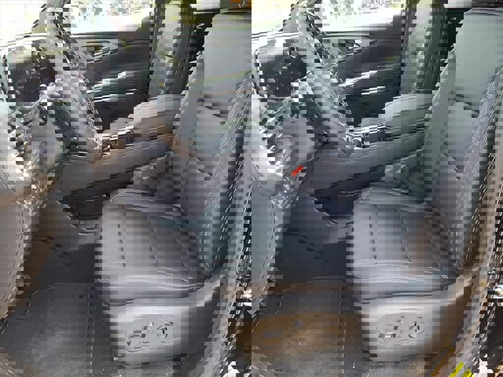 New 2026 Chevrolet Traverse LT w/ Enhanced Driving Package image 10