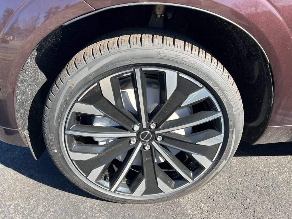 New 2026 Volvo XC60 T8 Ultra w/ Protection Package Premier AWD/4WD image 7