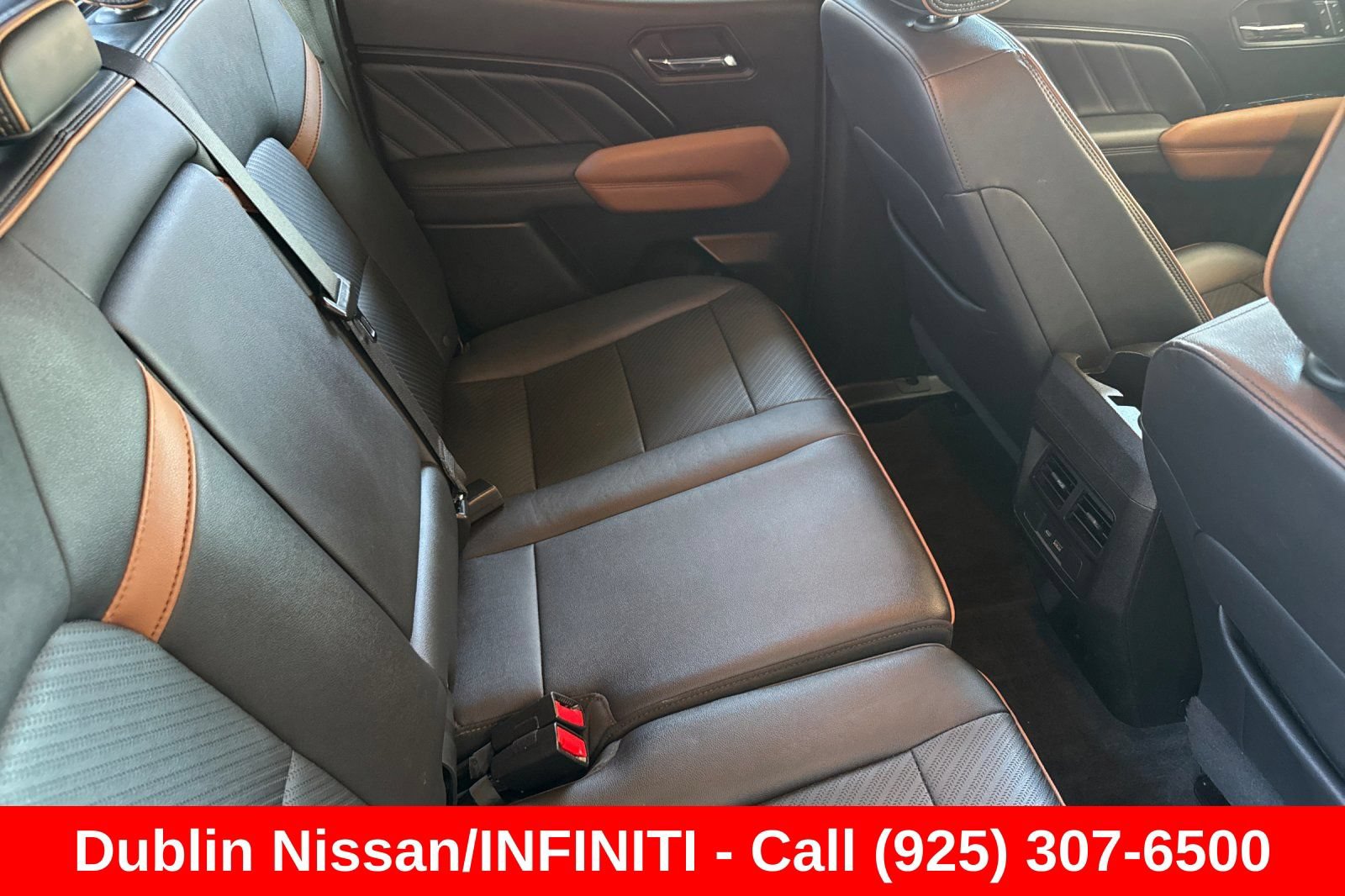 Used 2024 GMC Canyon AT4 w/ AT4 Premium Package AWD/4WD image 18