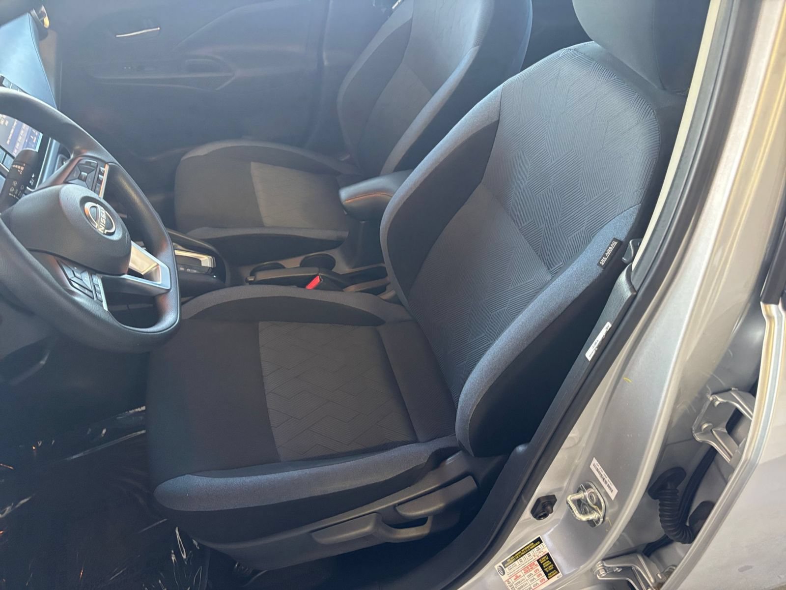 Used 2025 Nissan Versa SV FWD image 25