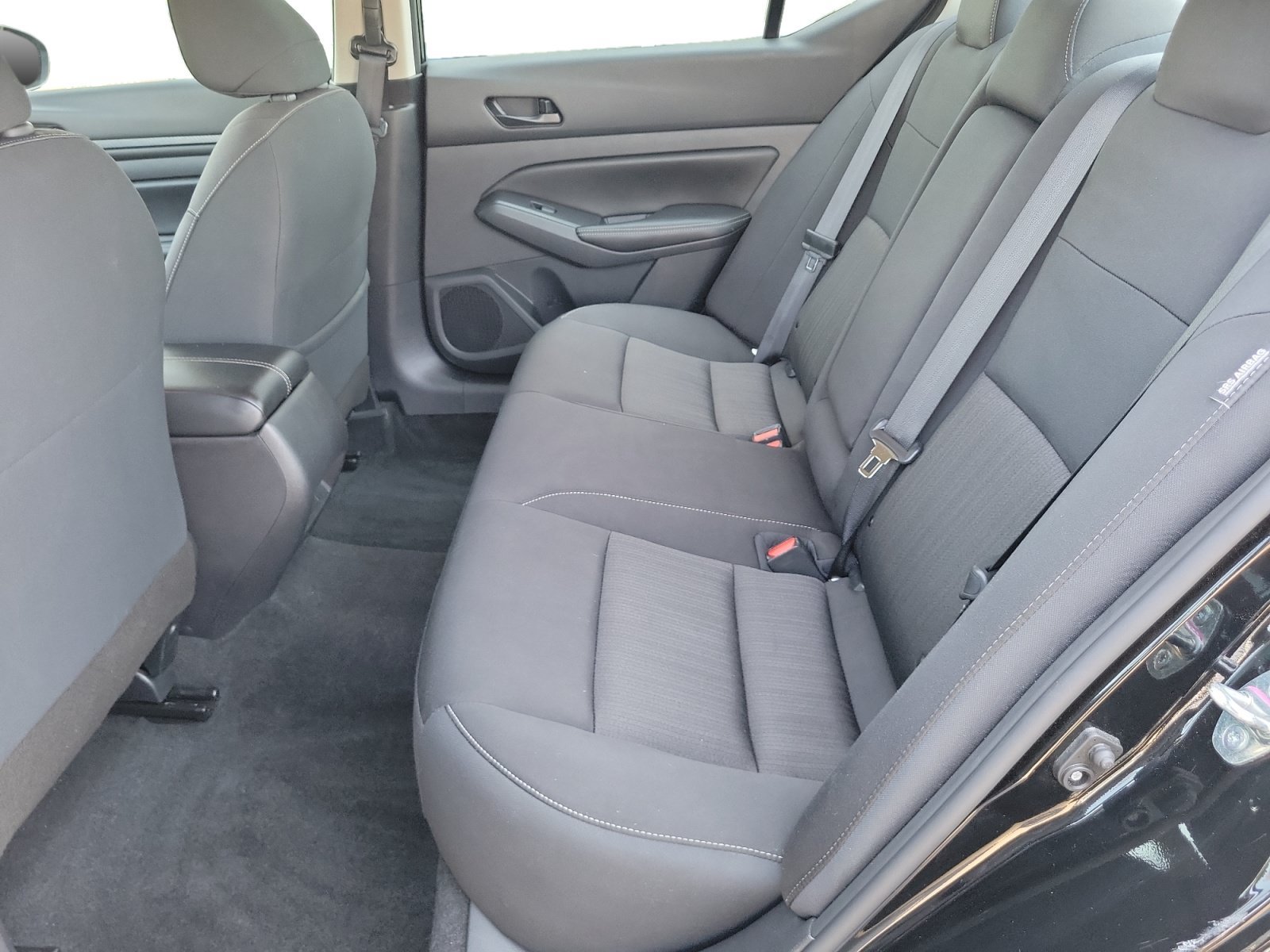 Used 2024 Nissan Altima 2.5 SV FWD image 24