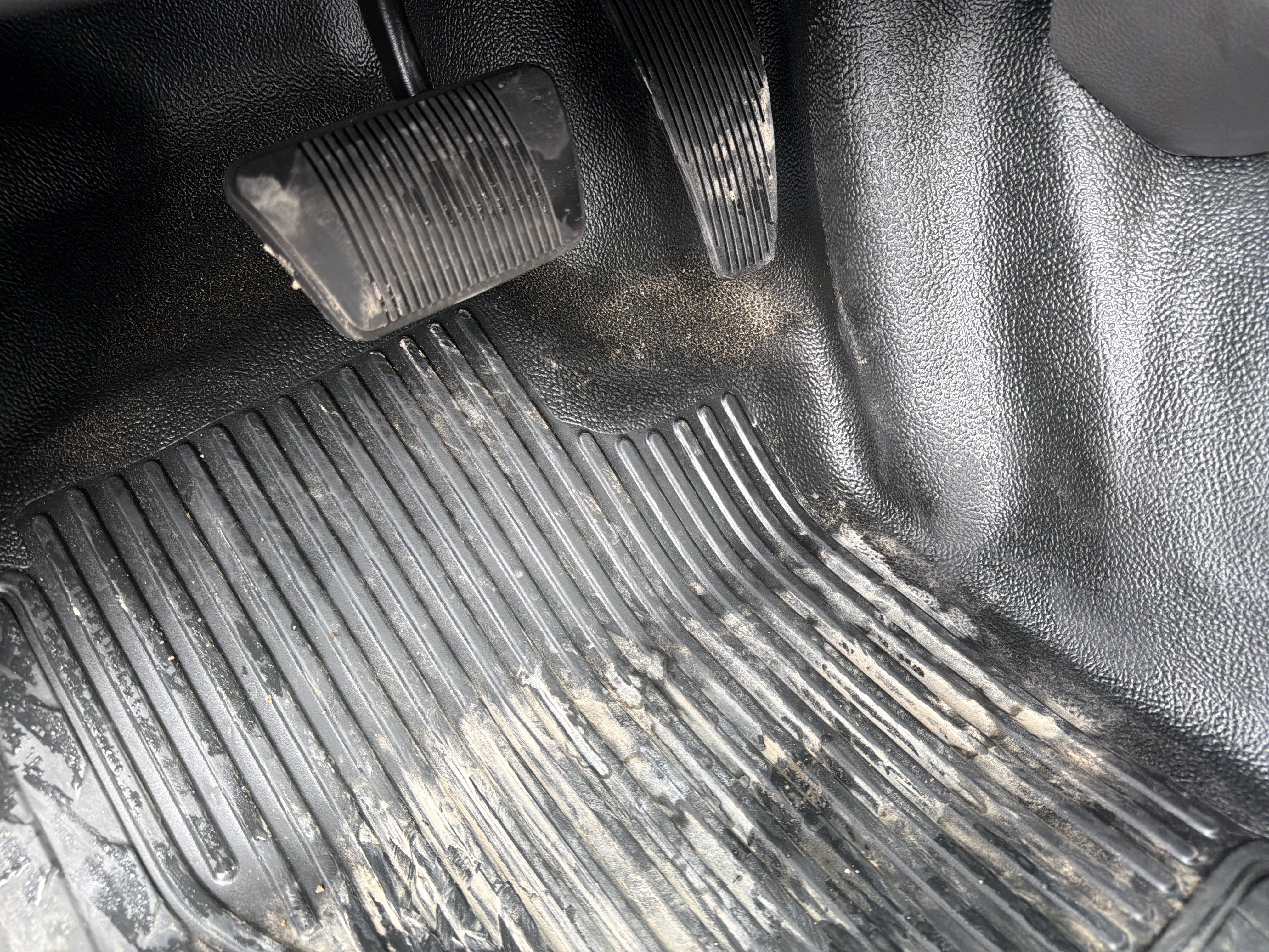 Used 2025 RAM 3500 Big Horn AWD/4WD image 15