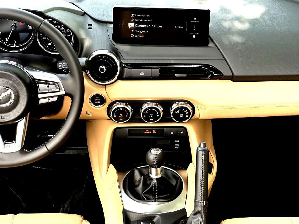 New 2026 MAZDA MX-5 Miata Grand Touring RWD image 24