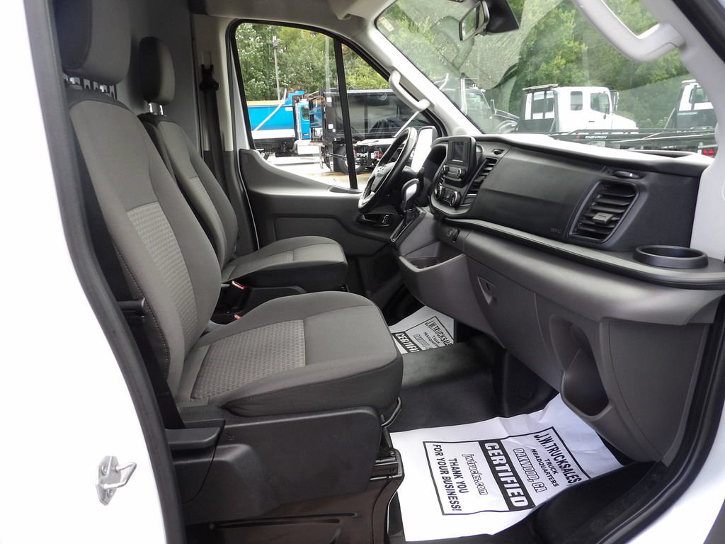 Used 2016 Ford Transit 250 148 Medium Roof RWD image 32