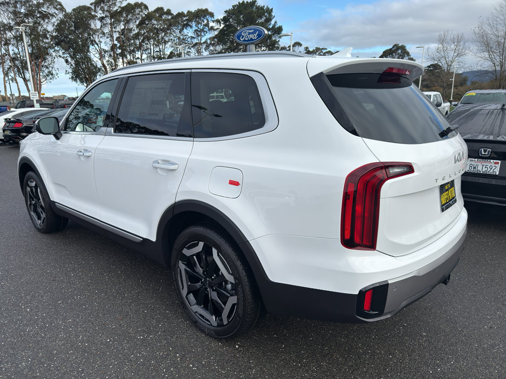 New 2025 Kia Telluride S image 3