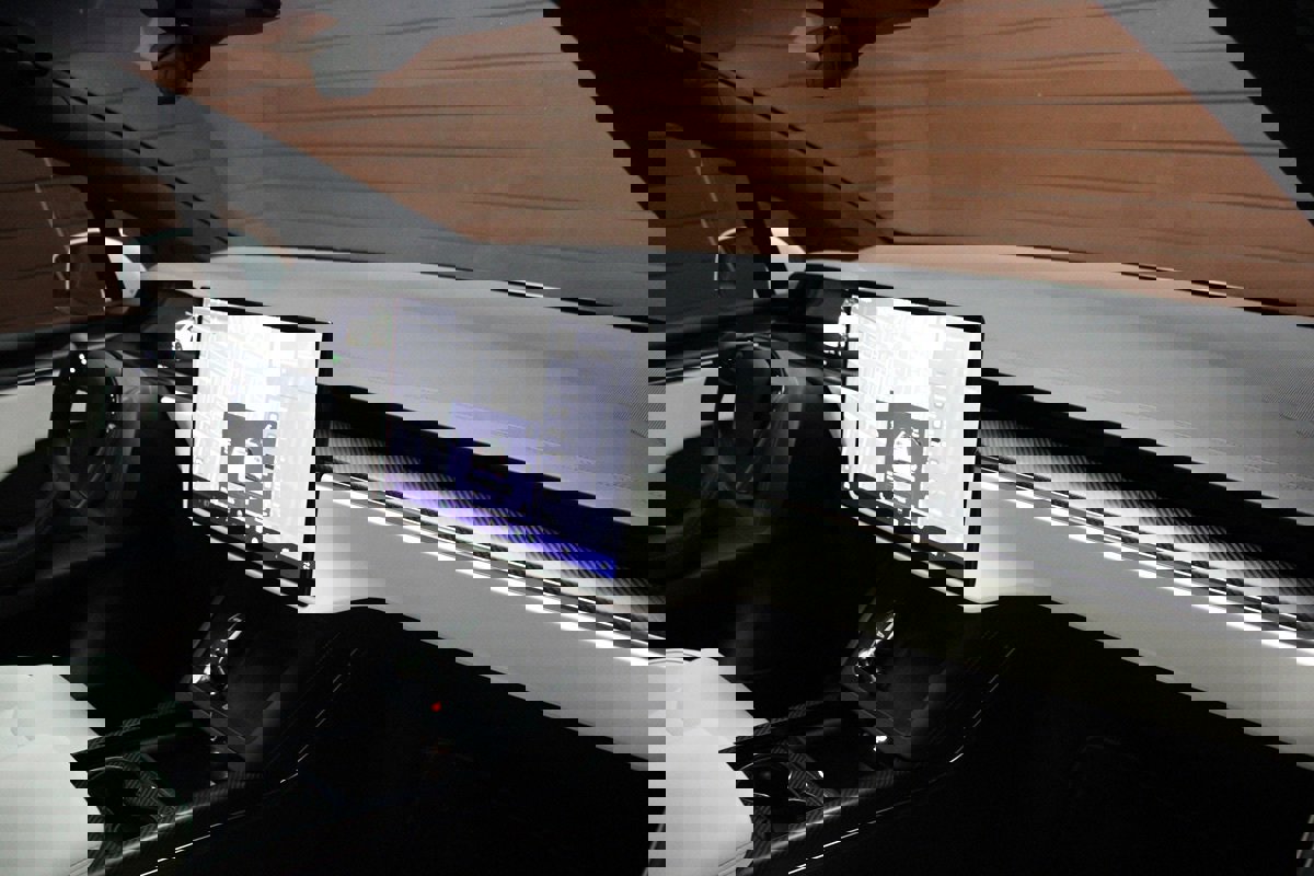 Used 2022 Tesla Model X Plaid image 9