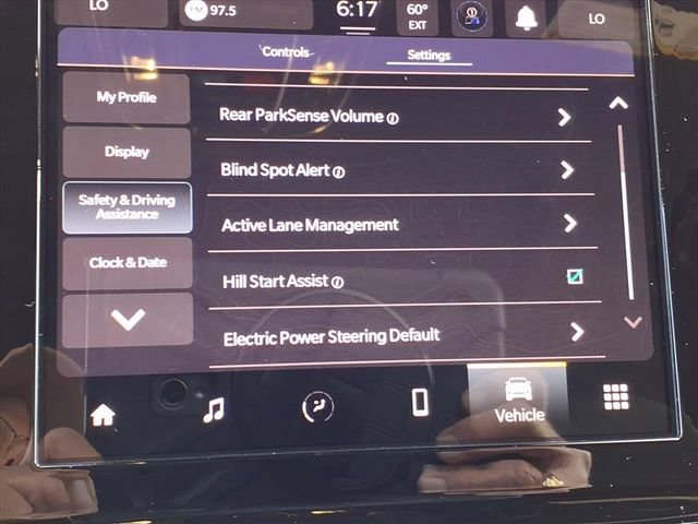 New 2025 Jeep Grand Cherokee L Laredo image 10