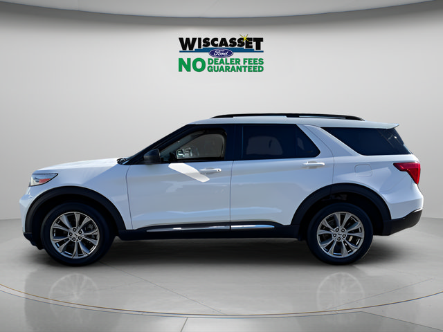 Used 2023 Ford Explorer XLT w/ Equipment Group 202A AWD/4WD image 2