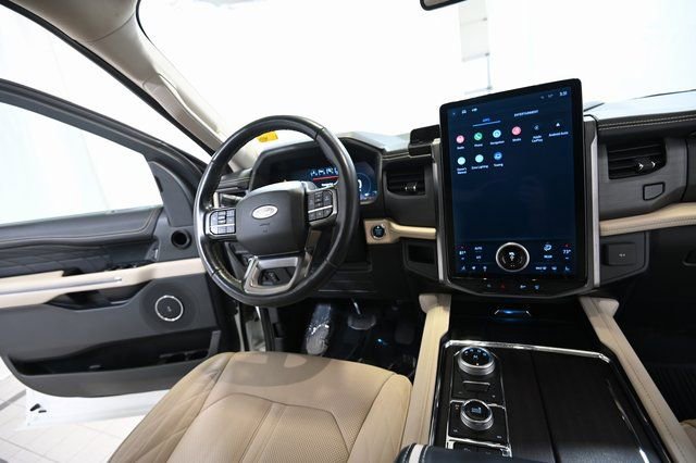 Used 2024 Ford Expedition Max Platinum AWD/4WD image 36