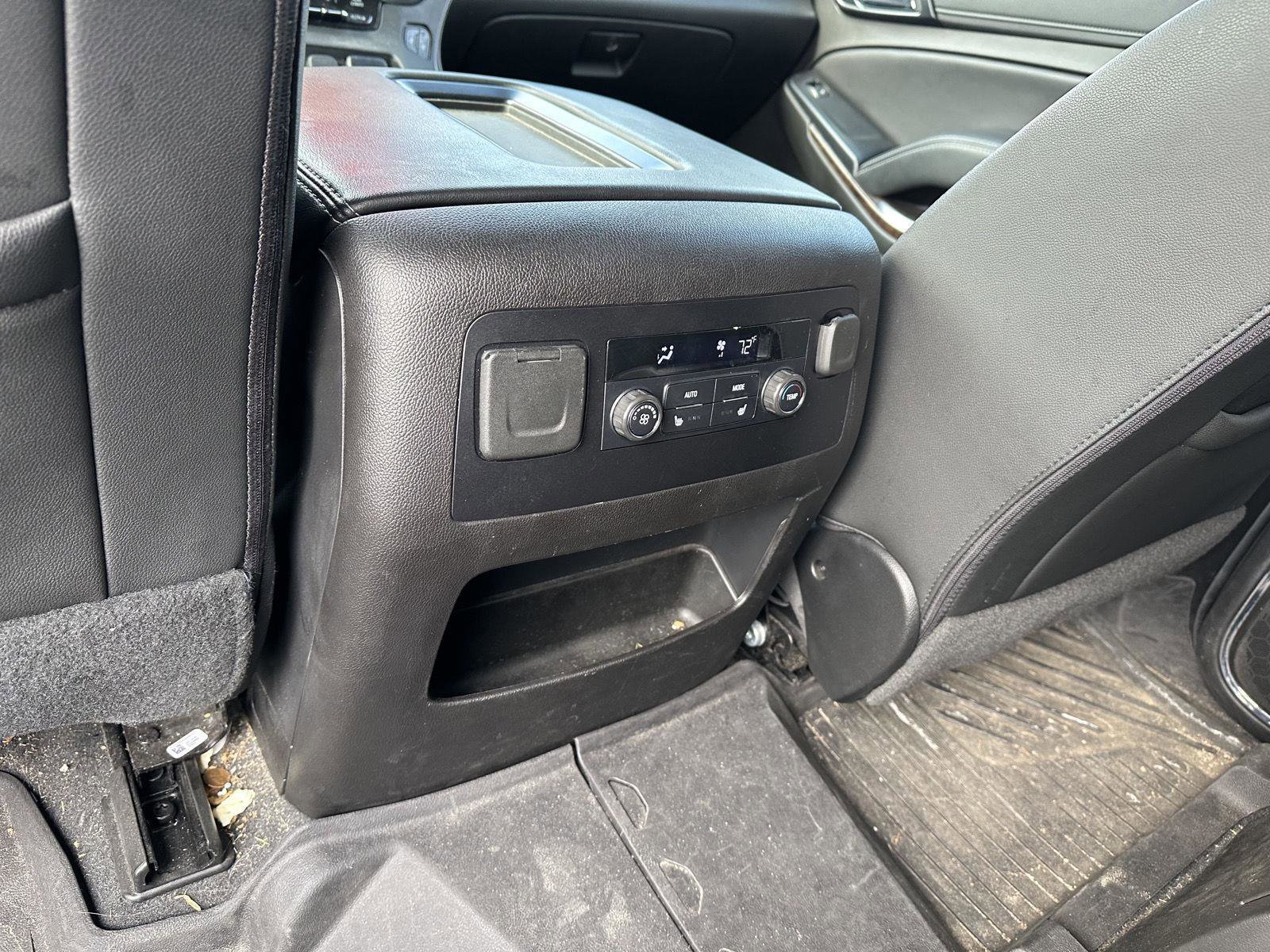 Used 2019 Chevrolet Tahoe LT w/ LT Signature Package image 15