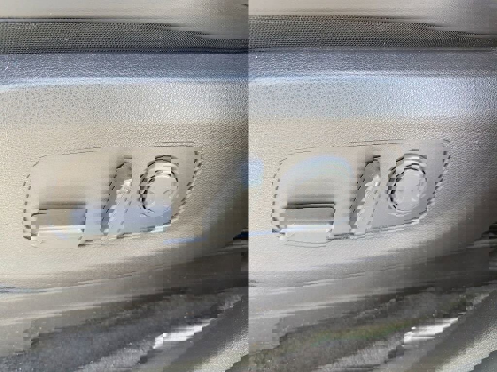 Certified 2024 Kia Carnival LX image 18