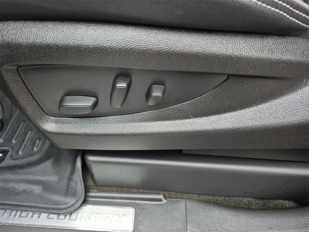 Used 2017 Chevrolet Silverado 1500 High Country image 19