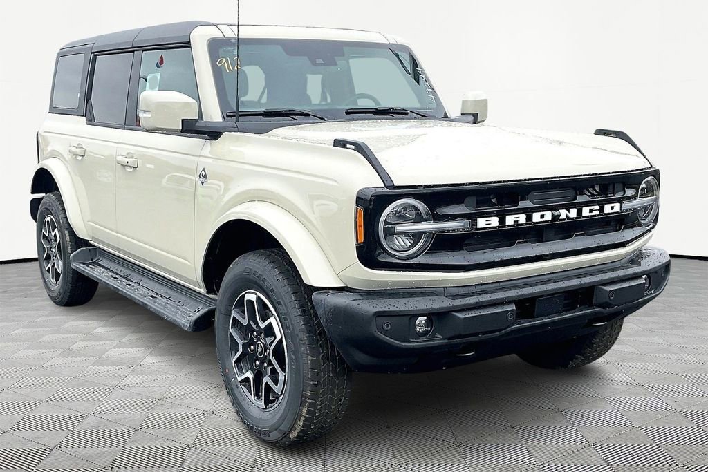 New 2025 Ford Bronco Outer Banks image 1