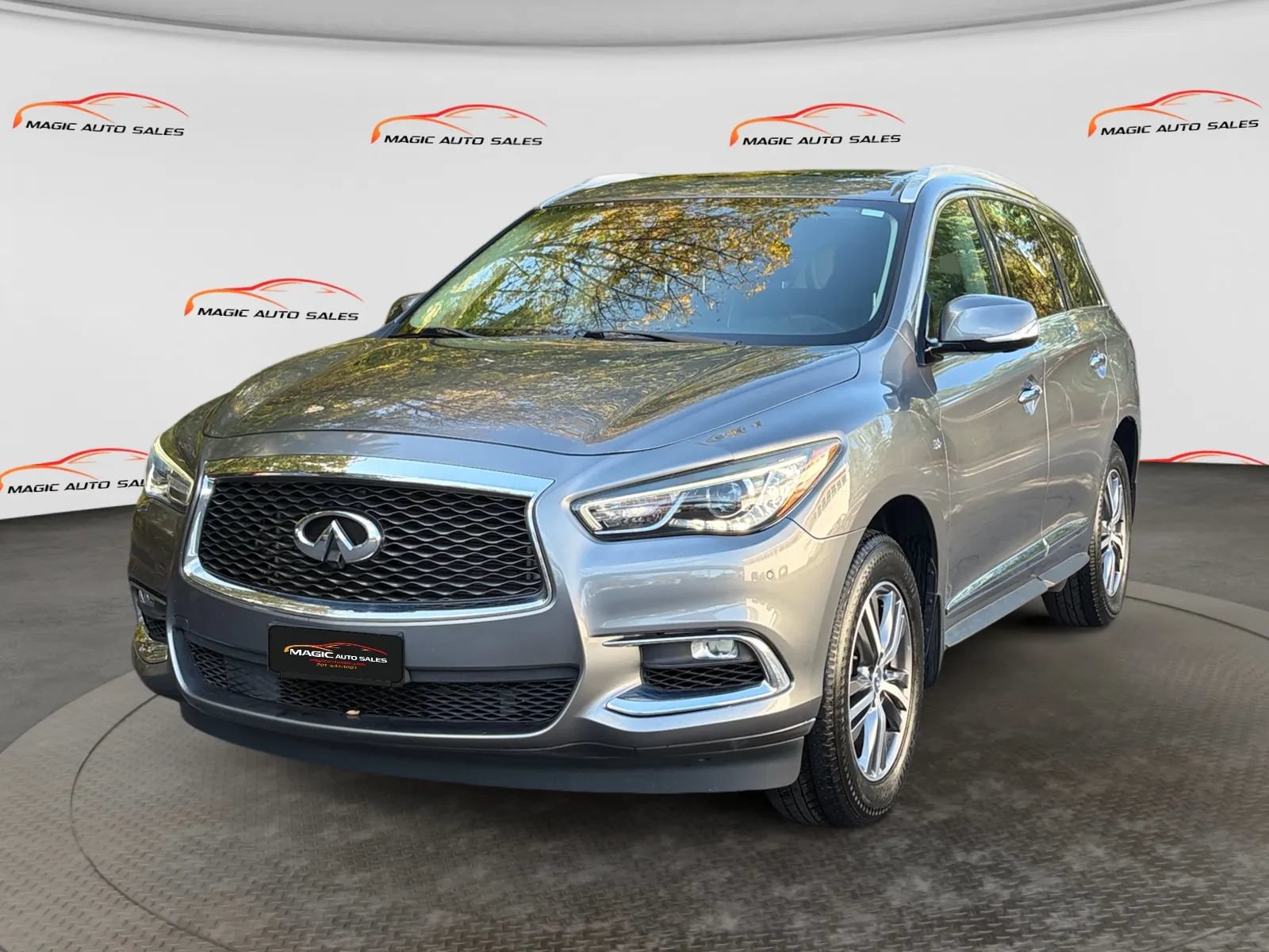 Used 2019 INFINITI QX60 Luxe w/ Essential Package
