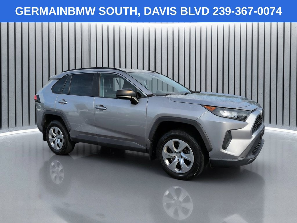 Used 2019 Toyota RAV4 LE AWD/4WD image 3