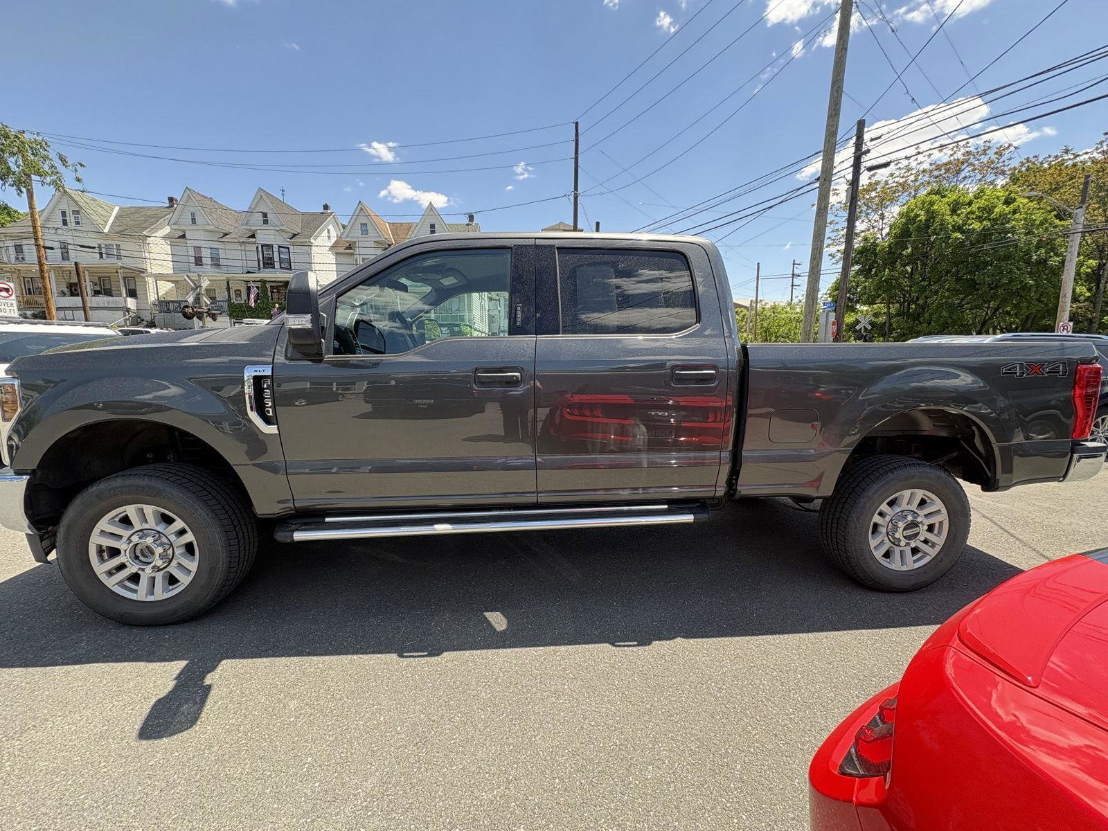 Used 2018 Ford F250 XLT w/ Snow Plow Prep Package AWD/4WD image 4