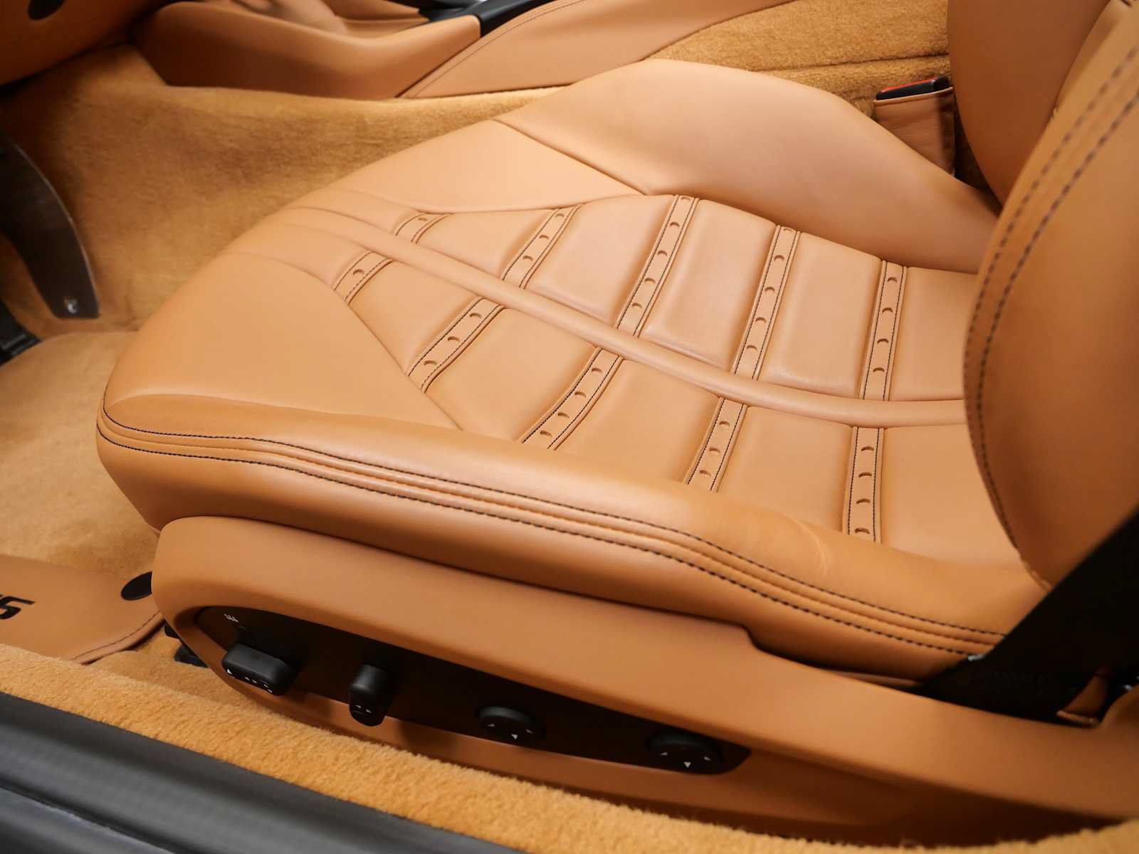 Certified 2022 Ferrari 812 GTS RWD image 23