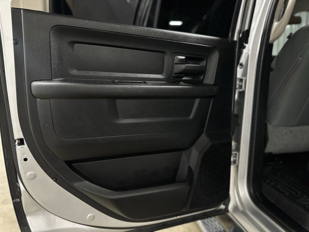 Used 2018 RAM 3500 Tradesman w/ Chrome Appearance Group image 27