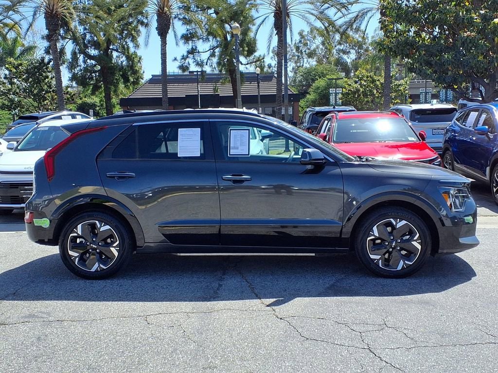 Certified 2023 Kia Niro Wave FWD image 6