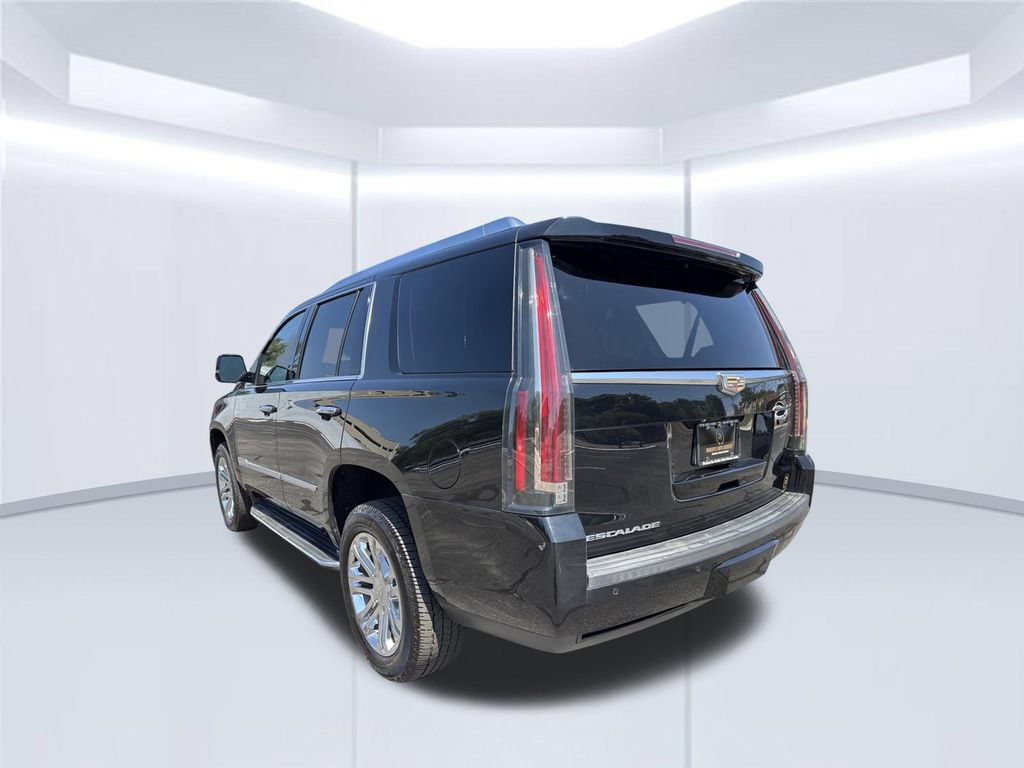 Used 2020 Cadillac Escalade 2WD image 3
