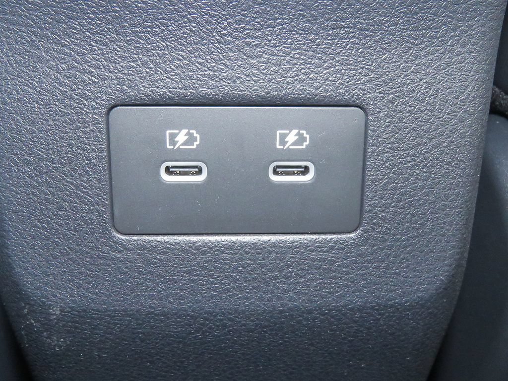 Certified 2025 Nissan Kicks SR AWD/4WD image 36