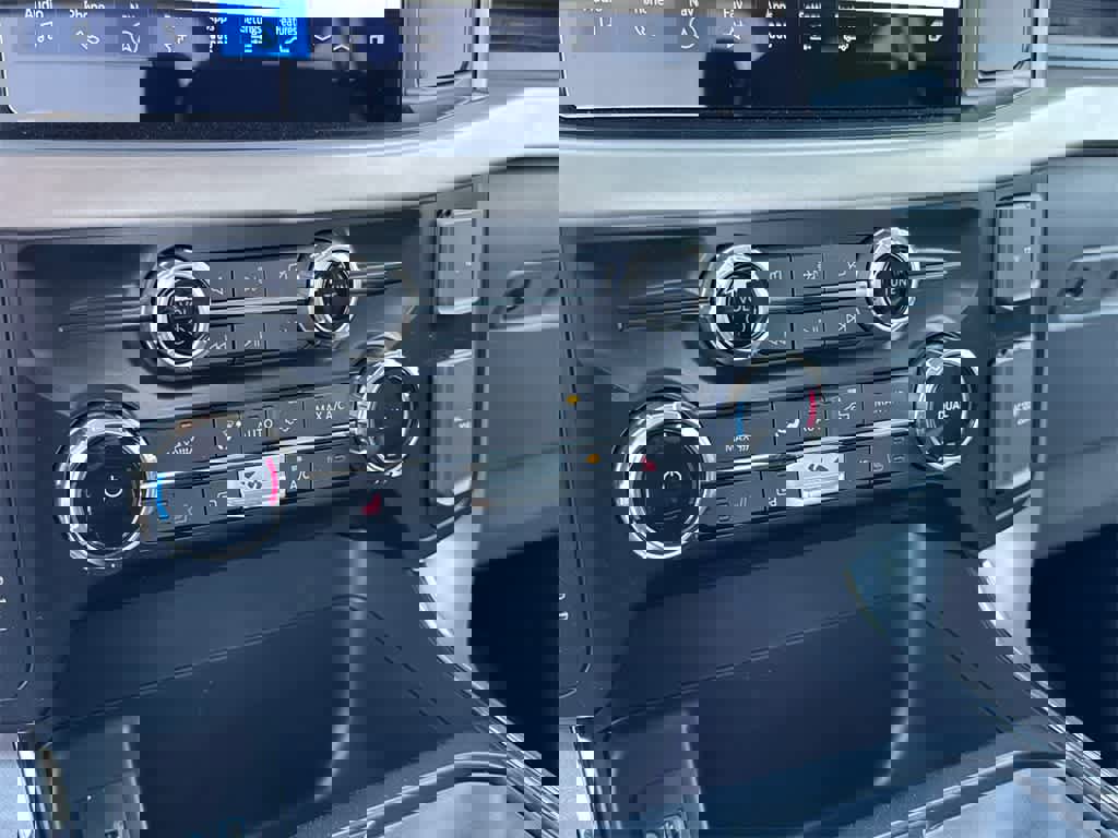 New 2023 Ford F150 Lightning Pro image 29