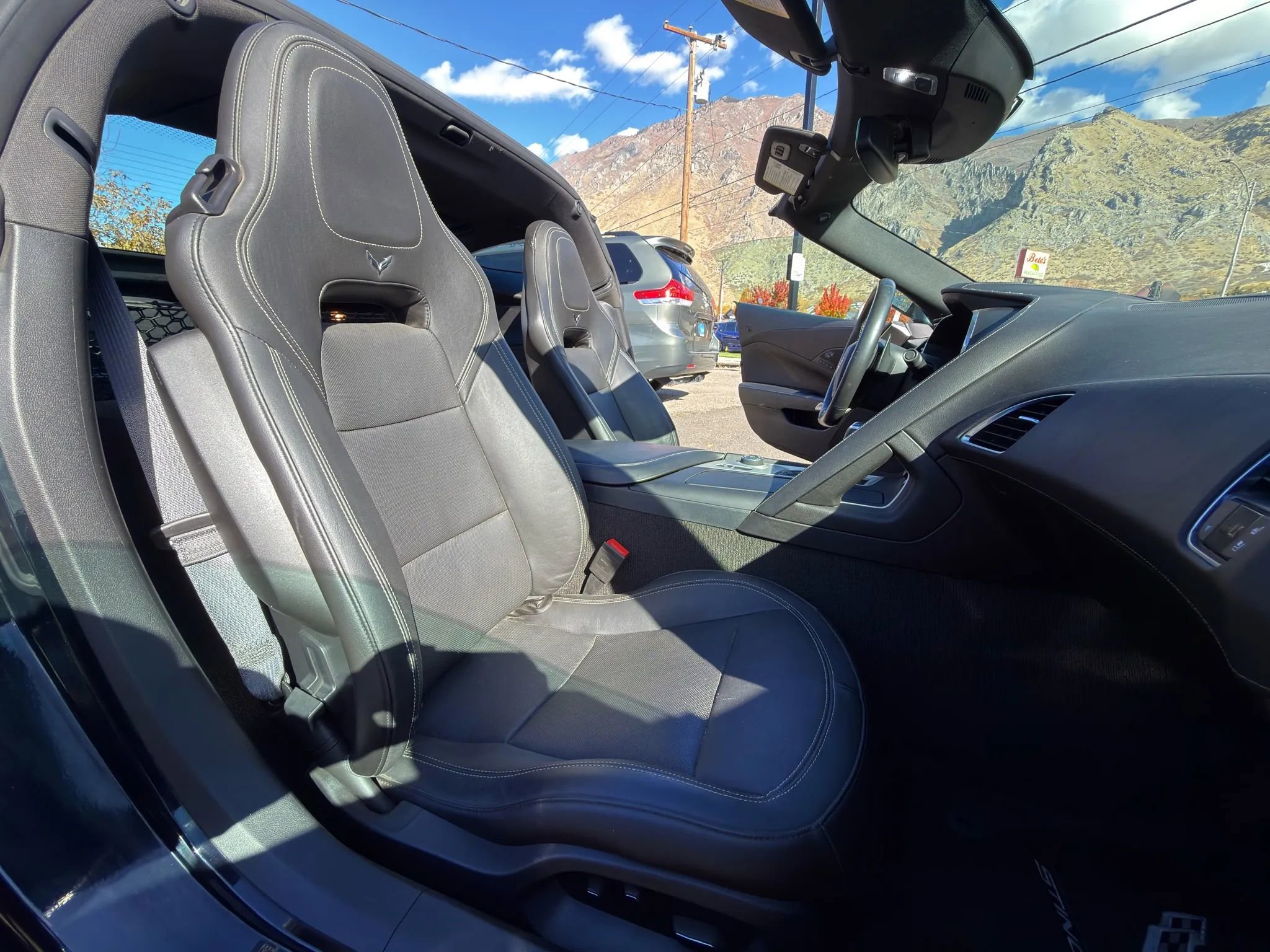 Used 2016 Chevrolet Corvette Stingray Coupe w/ 2LT Preferred Equipment Group image 7